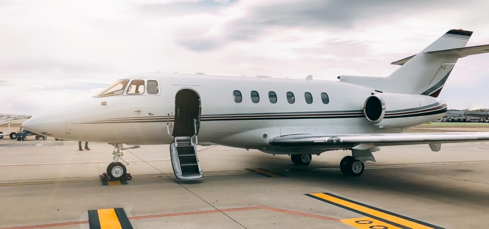 hand carry courier vs air charter hand carry courier vs air charter